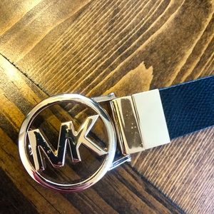 Michael Kors reversible belt